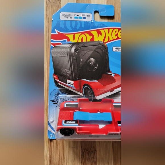 Hot Wheels Experimotors 103/250 Zoom In GoPro - Picture 4 of 5